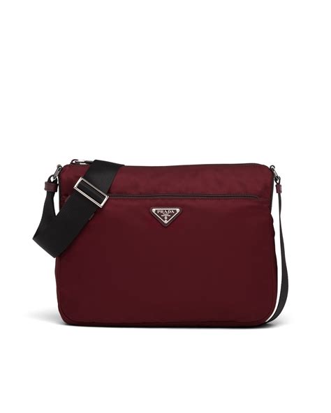 sacca prada bordeaux|Sacca in Nylon Bordeaux/nero .